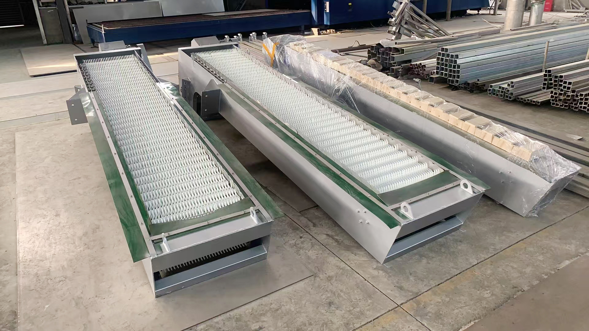 回轉(zhuǎn)耙式格柵除污機(jī)是保障整個(gè)水處理系統(tǒng)順暢運(yùn)行的基石。